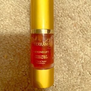 TERRAMAR beyond lift. Lifting and remodeling serum